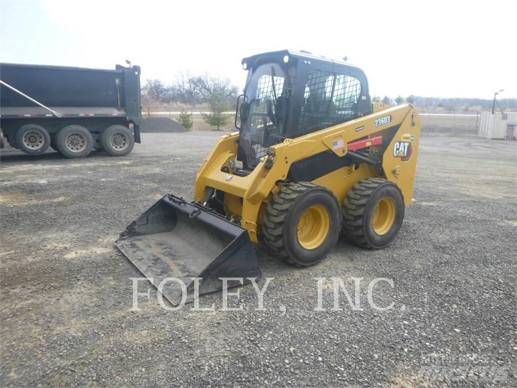 CAT 236D3 滑移轉向裝載機