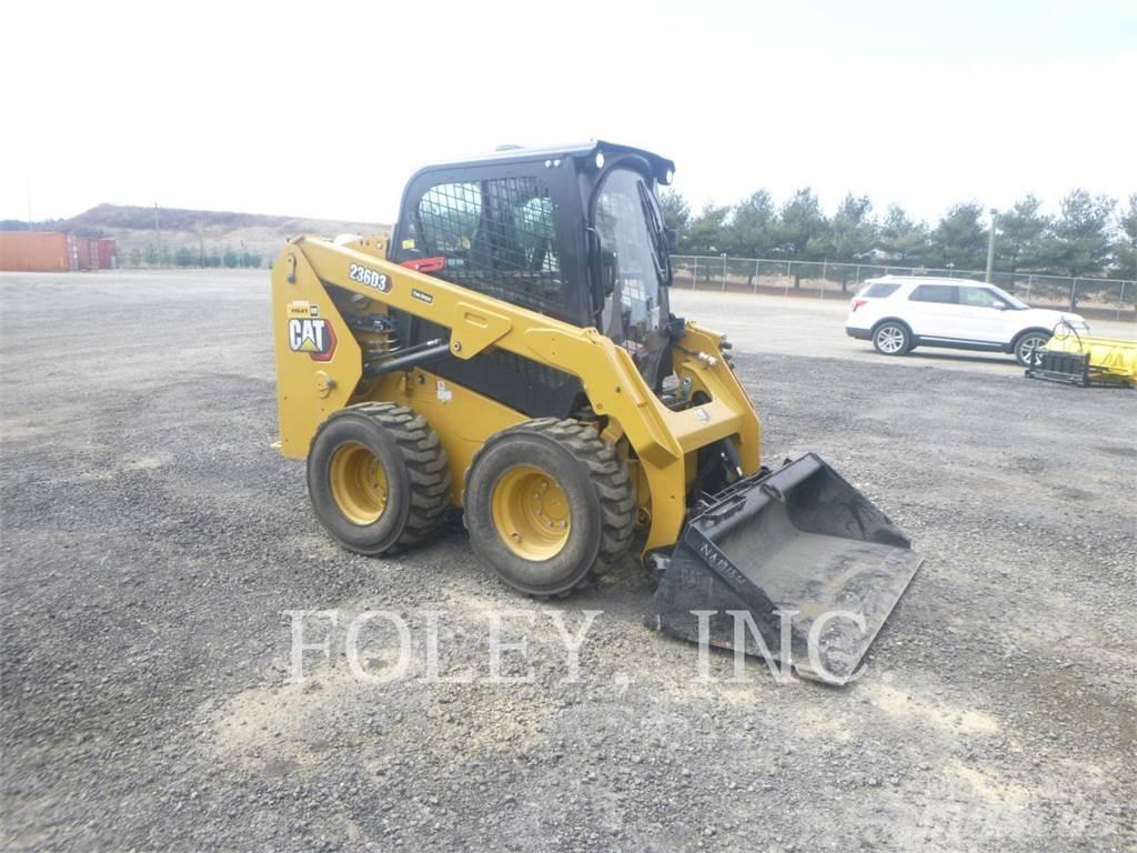 CAT 236D3 滑移轉向裝載機