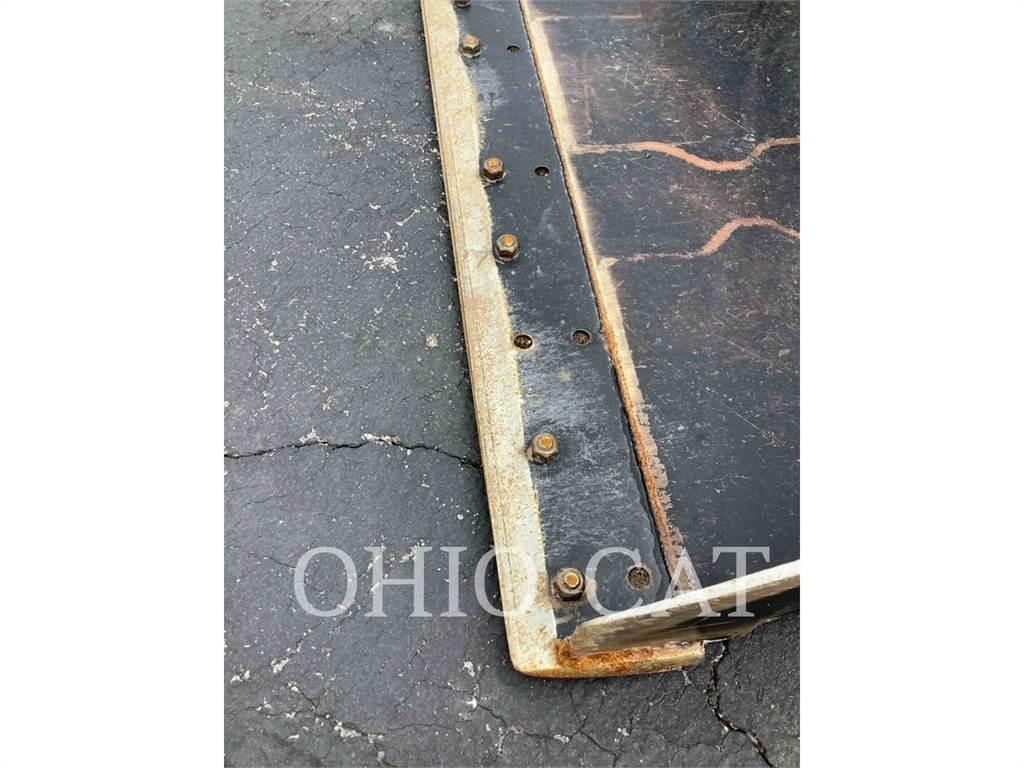 CAT 236D3 滑移轉向裝載機