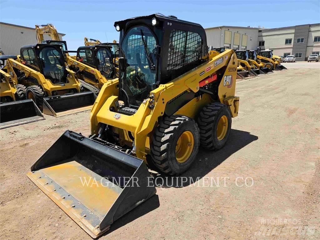 CAT 236D3 滑移轉向裝載機