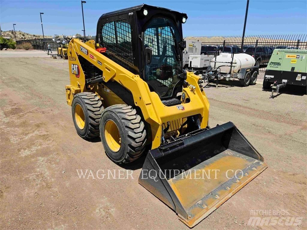 CAT 236D3 滑移轉向裝載機