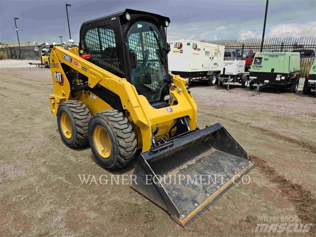 CAT 236D3 滑移轉向裝載機