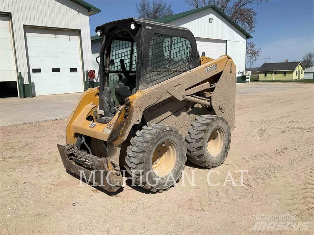 CAT 236D3 A2Q 滑移轉向裝載機