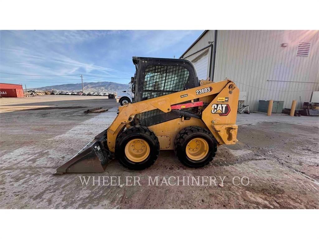 CAT 236D3 C3H2 滑移轉向裝載機