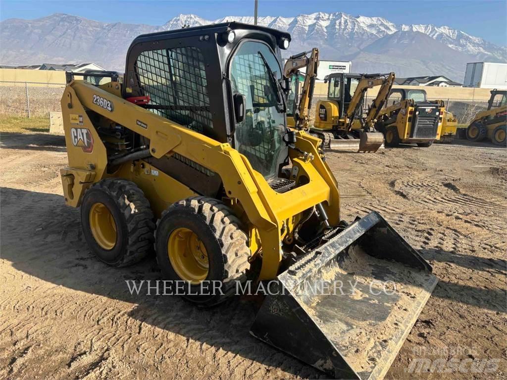 CAT 236D3 C3H2 滑移轉向裝載機