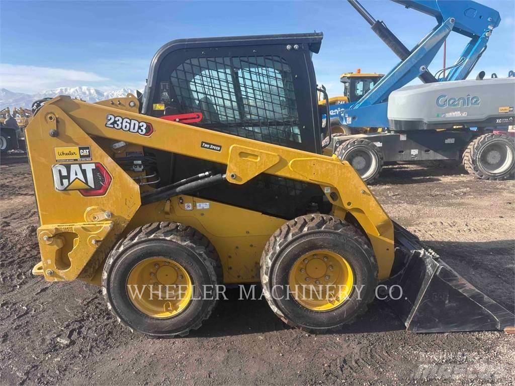 CAT 236D3 C3H2 滑移轉向裝載機