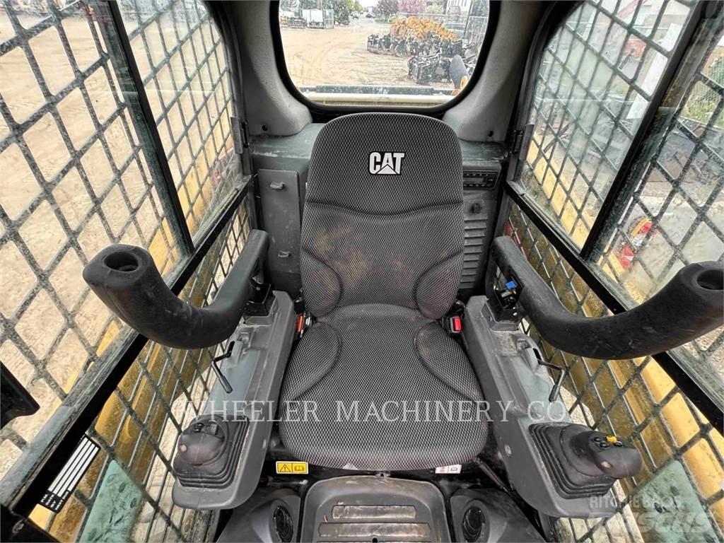 CAT 236D3 C3H2 滑移轉向裝載機