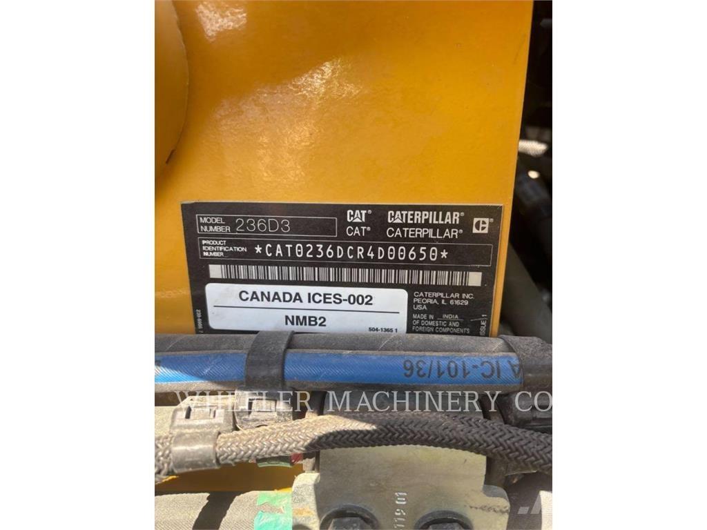 CAT 236D3 C3H2 滑移轉向裝載機