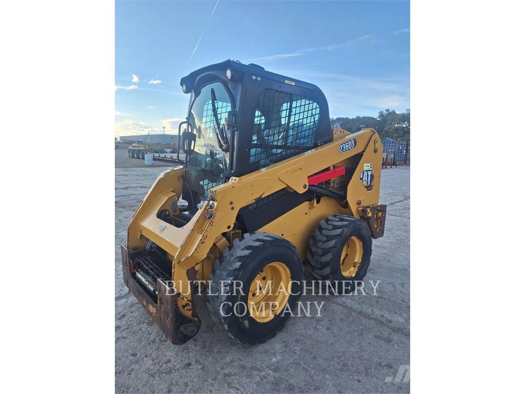CAT 236D3 C3H2 滑移轉向裝載機