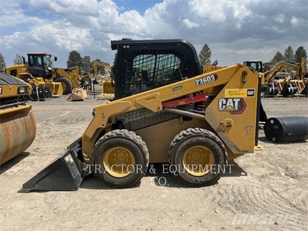 CAT 236D3 H2CB 滑移轉向裝載機