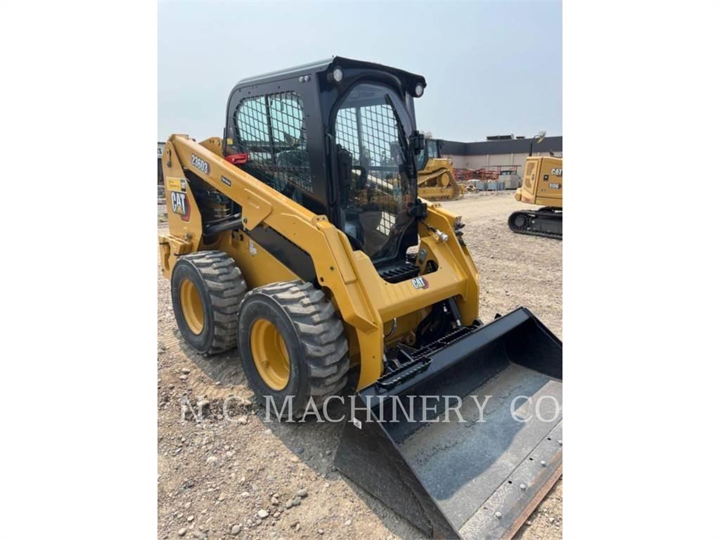 CAT 236D3 H2CB 滑移轉向裝載機