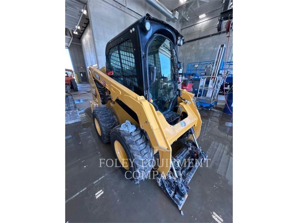 CAT 236D3STD2C 滑移轉向裝載機