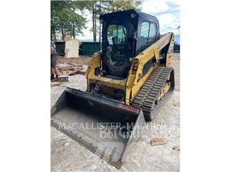 CAT 239D 推土機