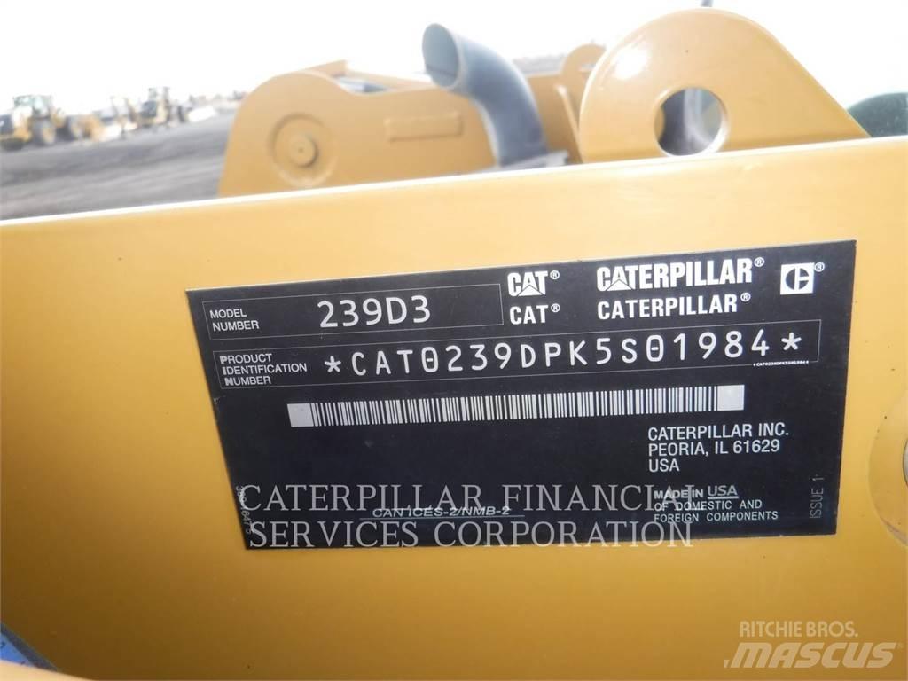 CAT 239D3 推土機