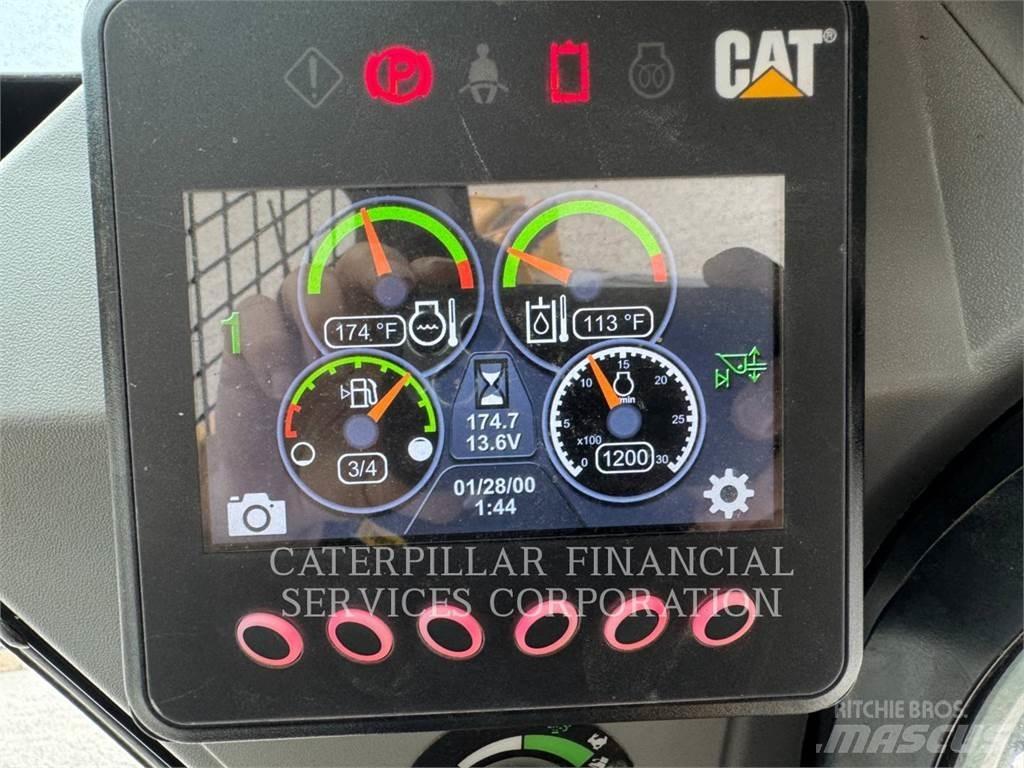 CAT 239D3 推土機