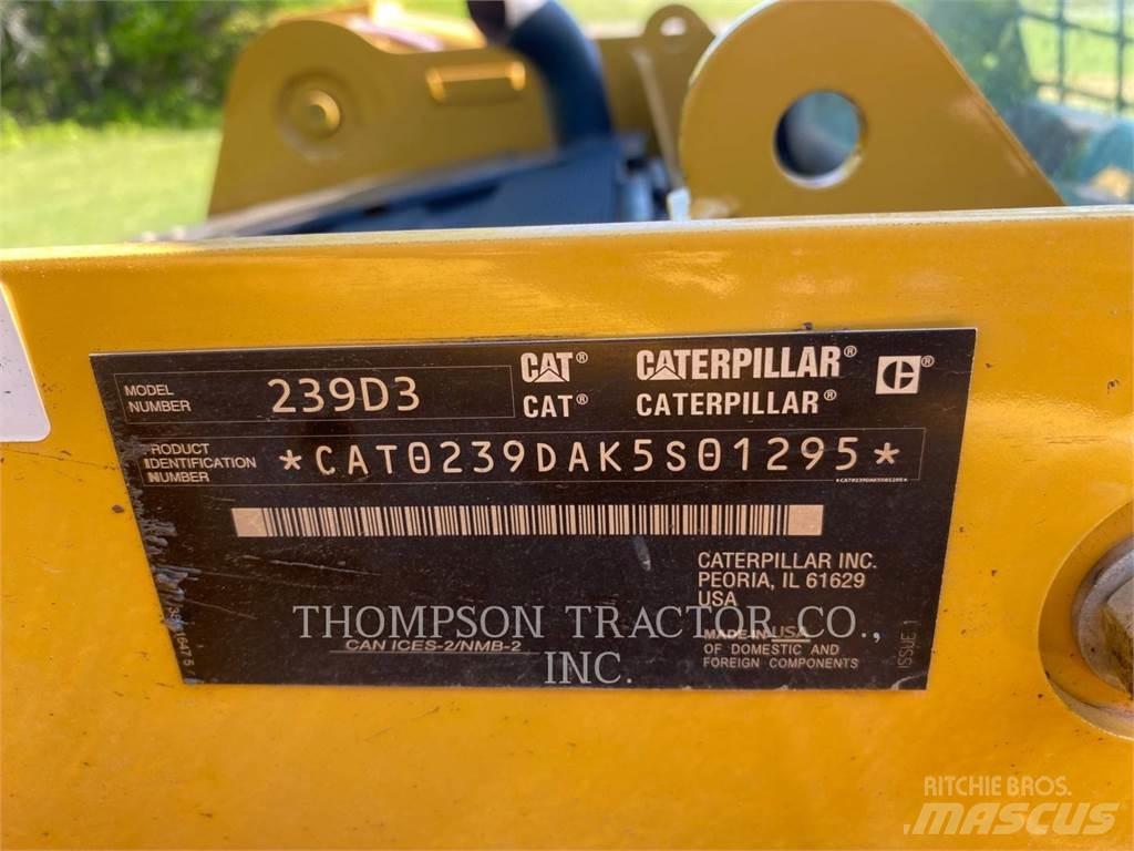 CAT 239D3 推土機