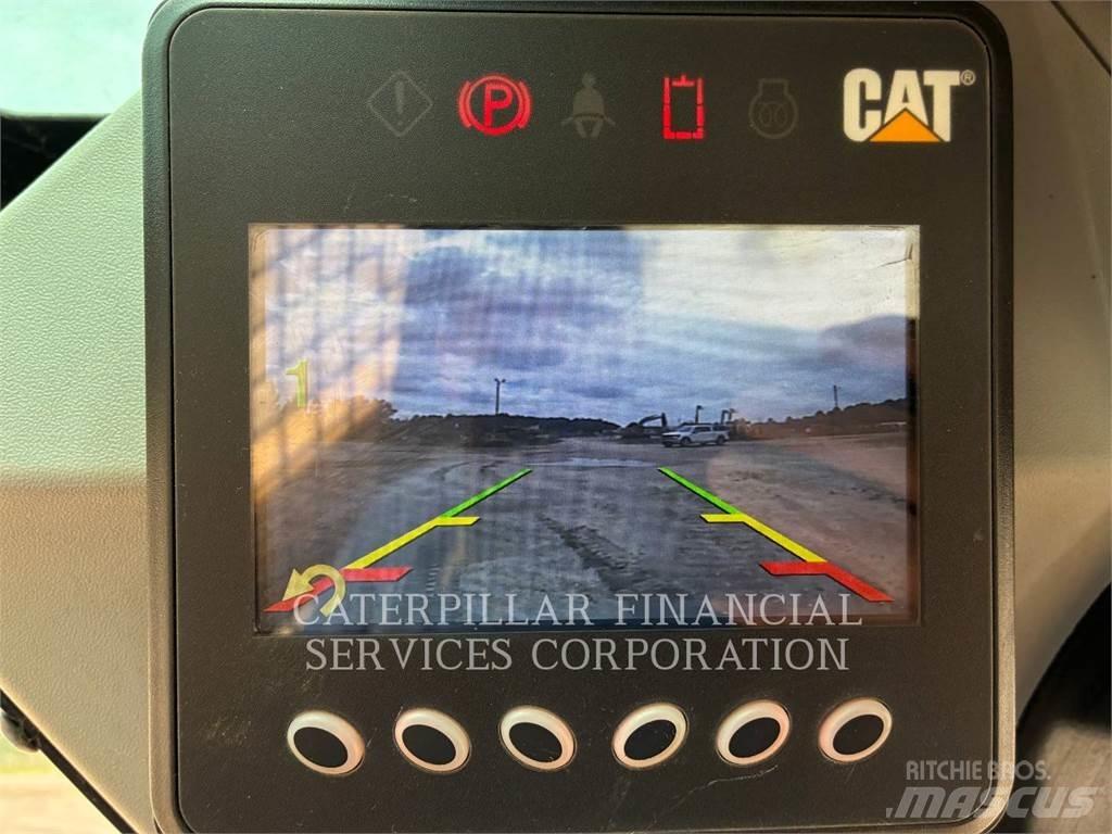 CAT 239D3 推土機