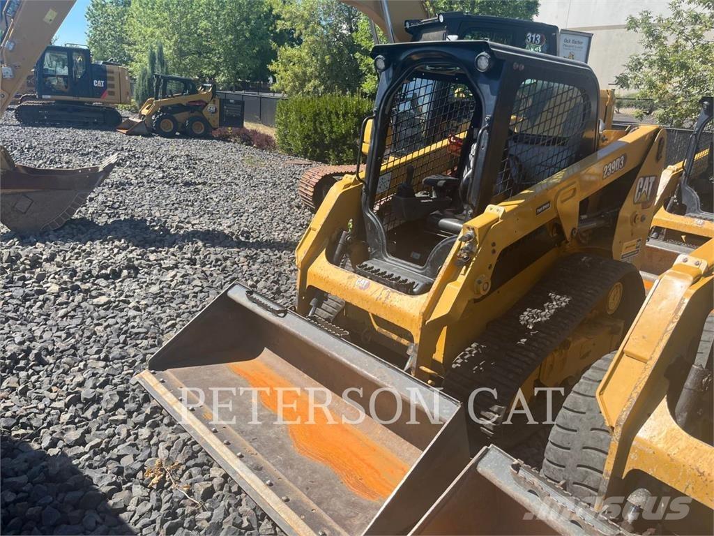 CAT 239D3 滑移轉向裝載機