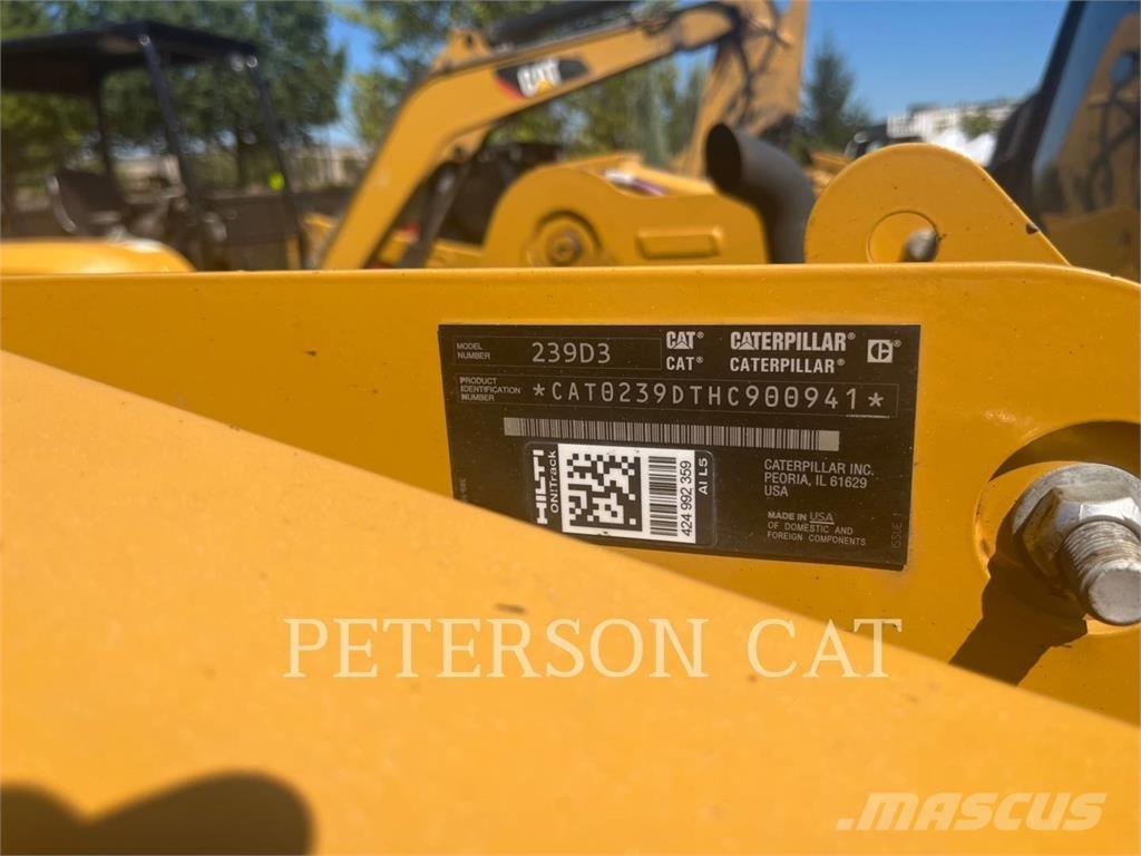 CAT 239D3 滑移轉向裝載機