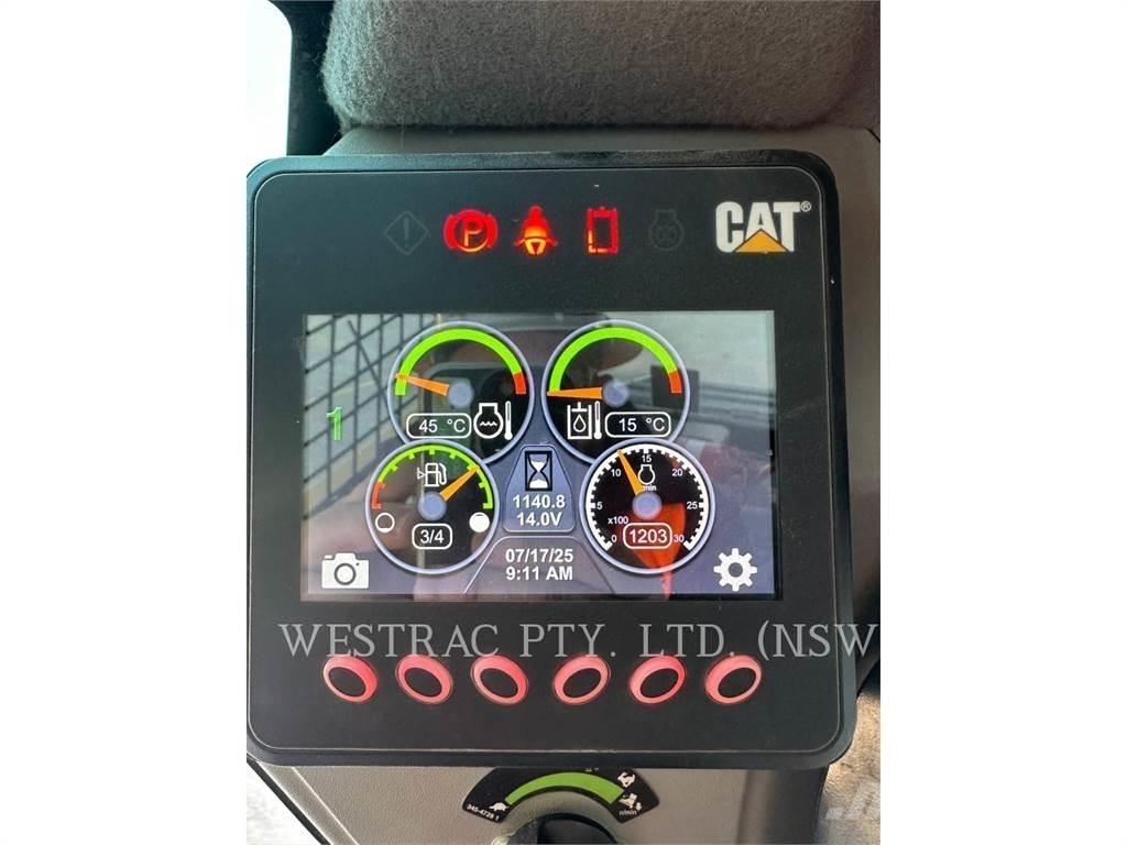 CAT 239D3 推土機