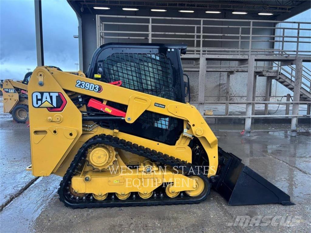 CAT 239D3 滑移轉向裝載機
