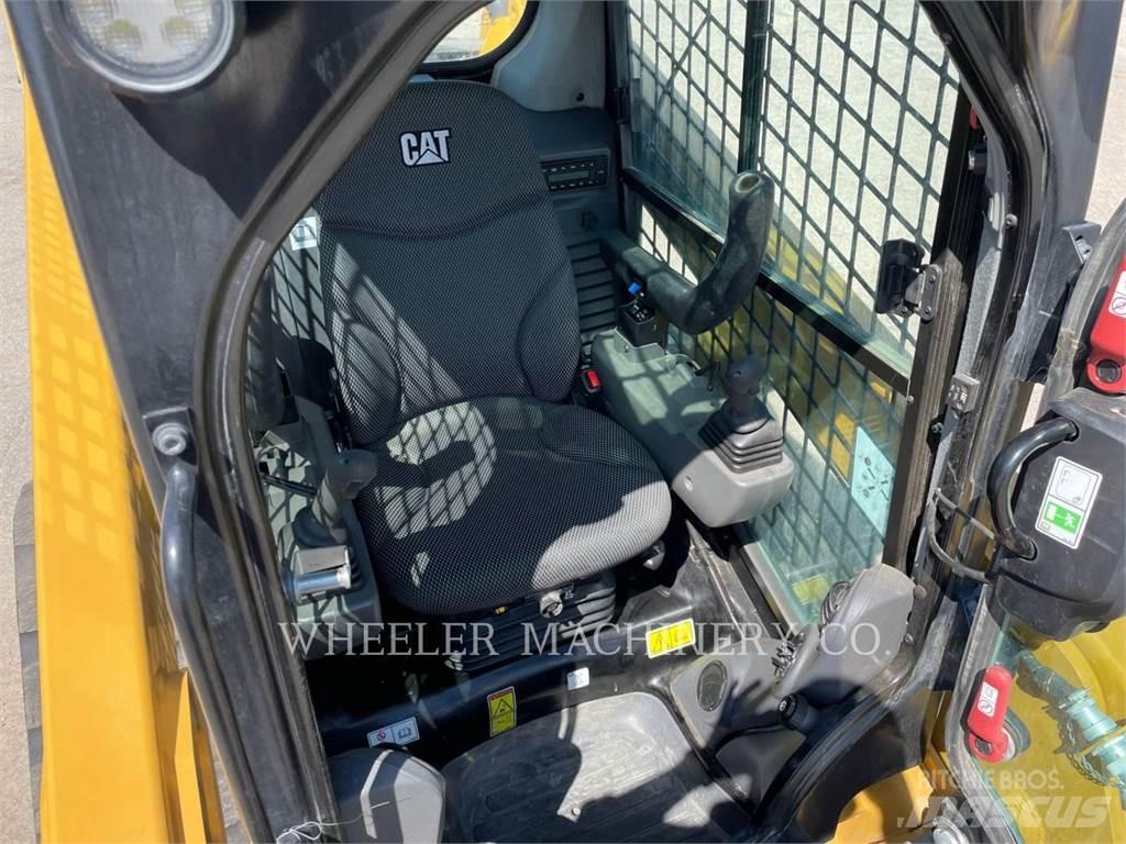 CAT 239D3 C1H2 推土機