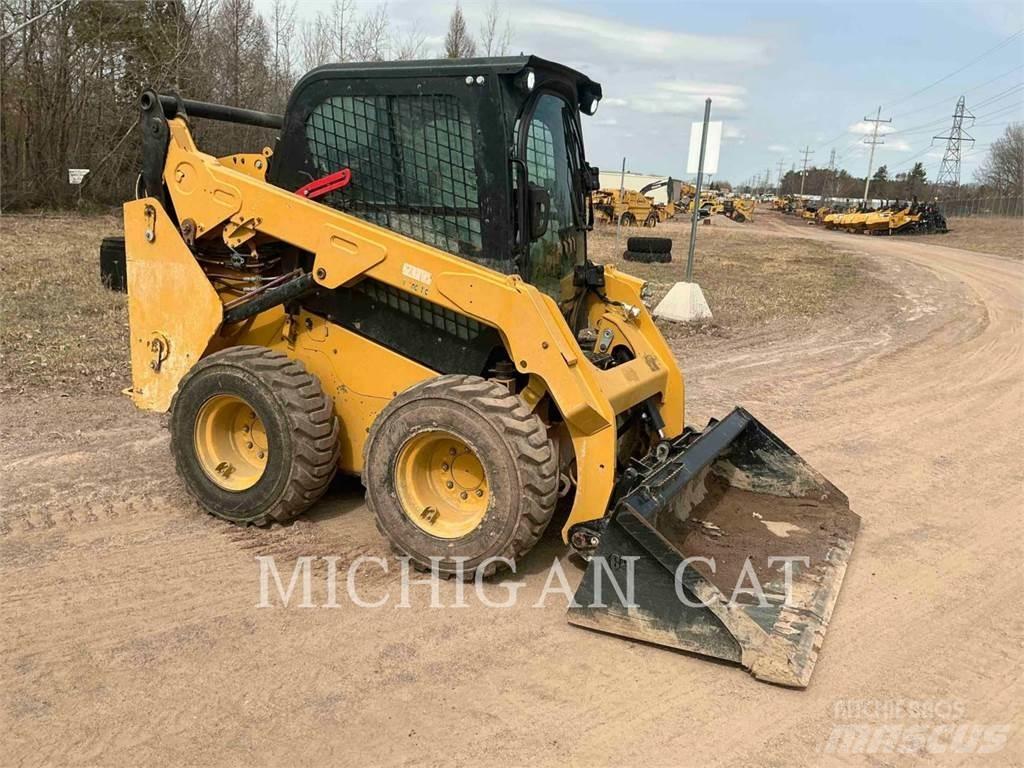 CAT 242D3 A2Q 滑移轉向裝載機