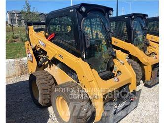 CAT 242D3STD2C 滑移轉向裝載機