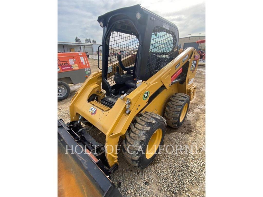 CAT 246 HF 滑移轉向裝載機