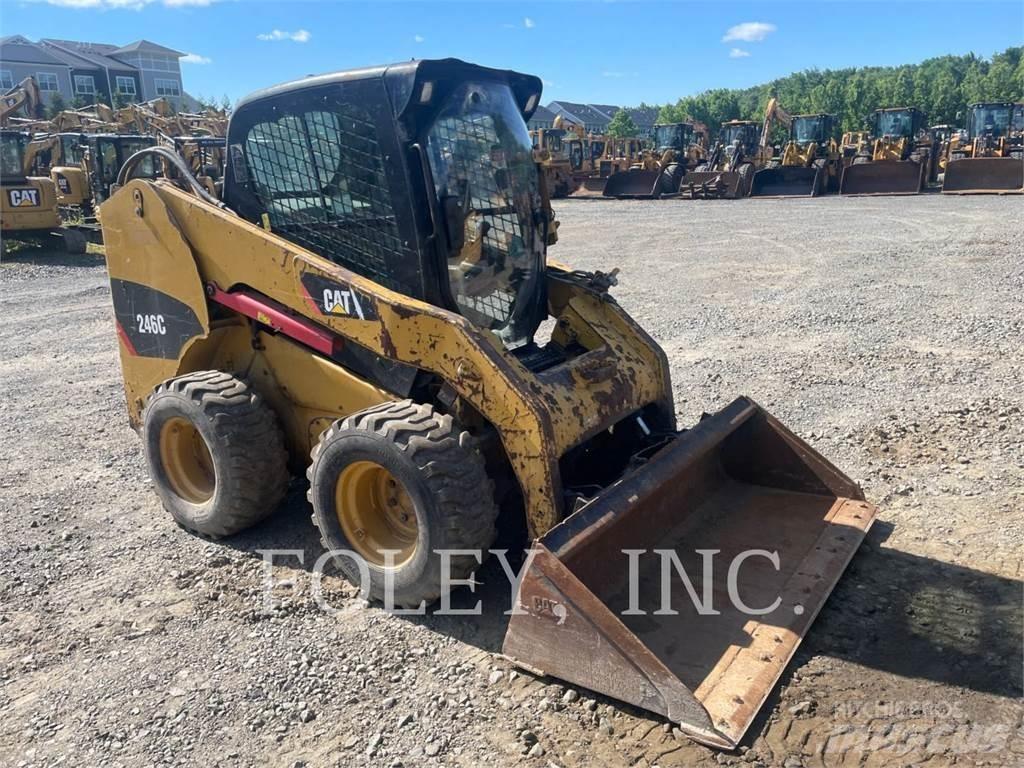 CAT 246C 滑移轉向裝載機