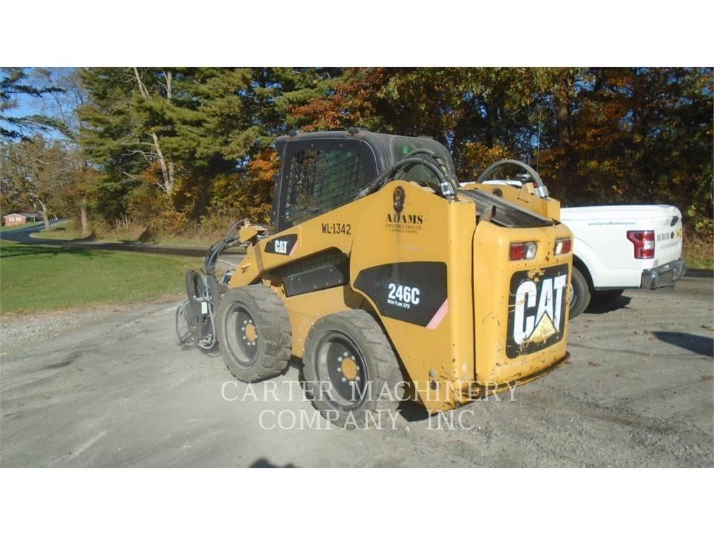 CAT 246C 滑移轉向裝載機