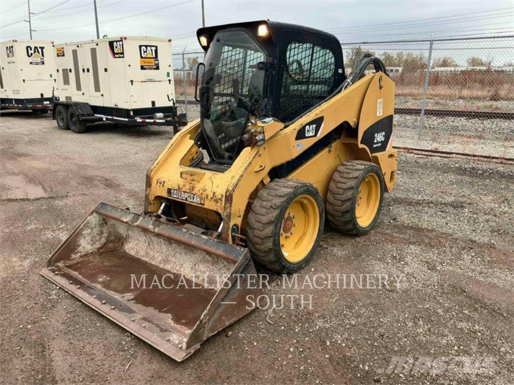 CAT 246C 滑移轉向裝載機