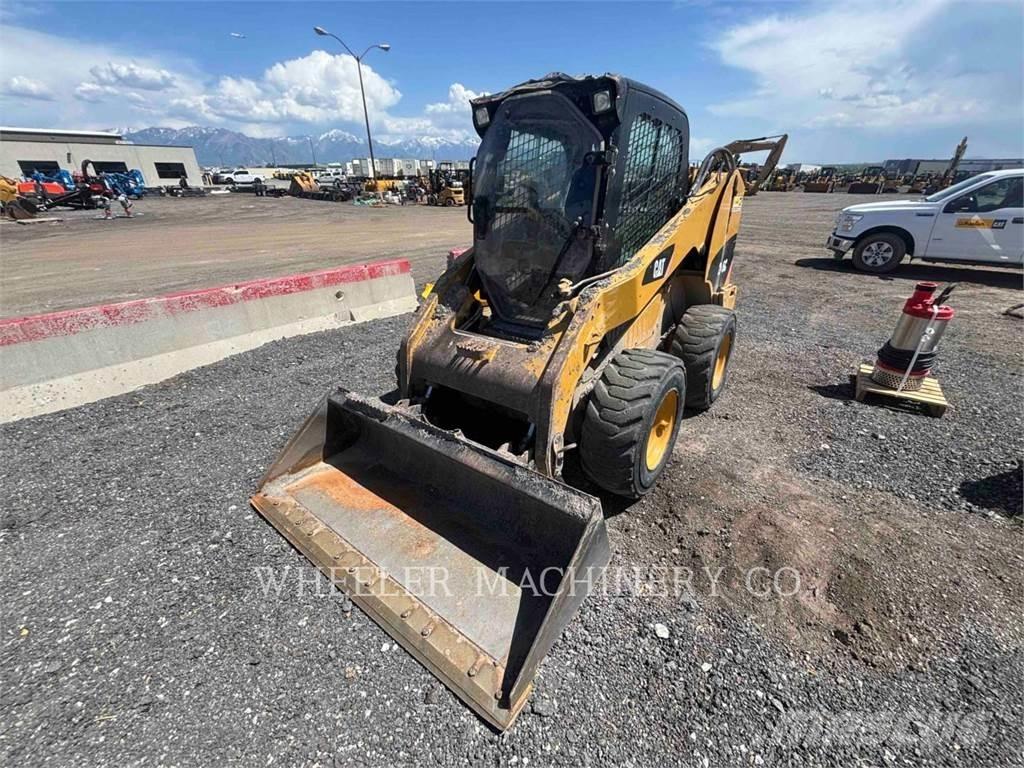 CAT 246C C3-S2 滑移轉向裝載機