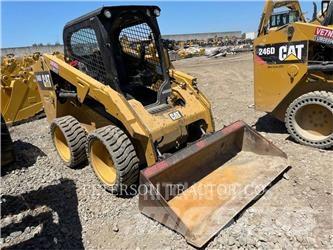 CAT 246D 滑移轉向裝載機