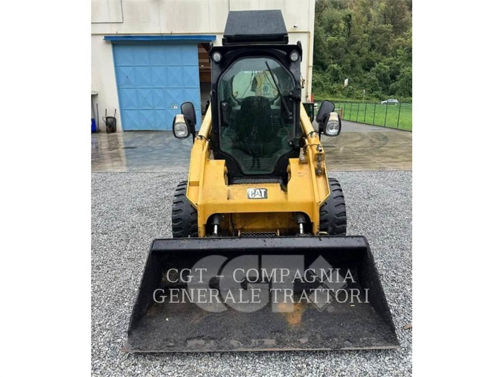CAT 246D 滑移轉向裝載機