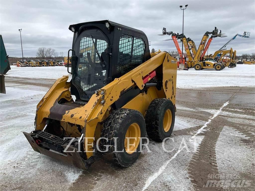 CAT 246D 滑移轉向裝載機