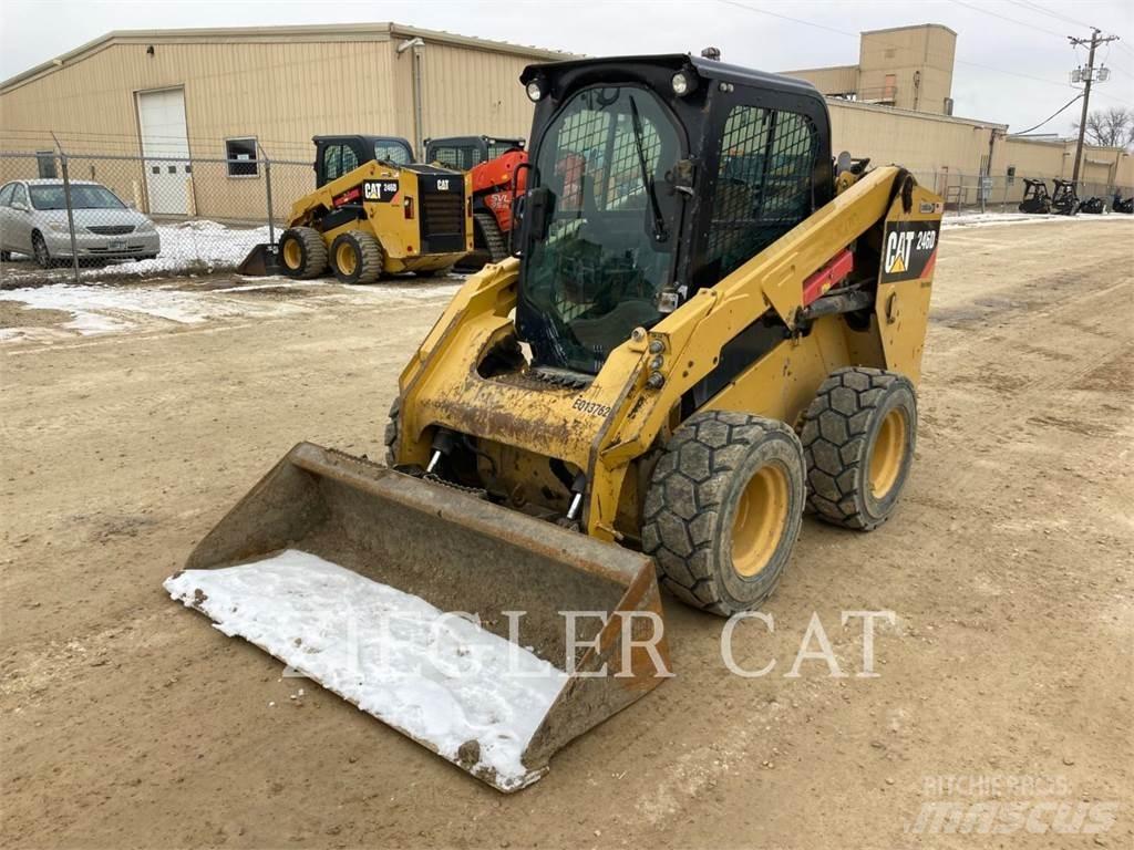 CAT 246D 滑移轉向裝載機