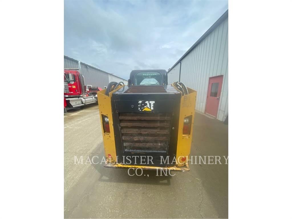 CAT 246D 滑移轉向裝載機