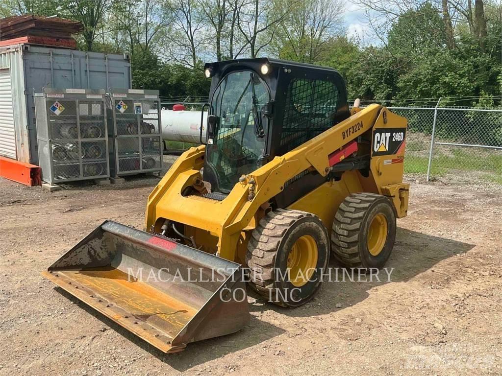 CAT 246D 滑移轉向裝載機