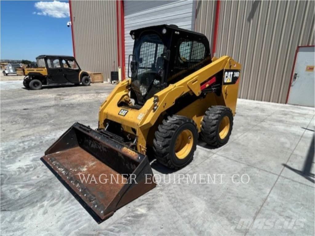 CAT 246D 滑移轉向裝載機
