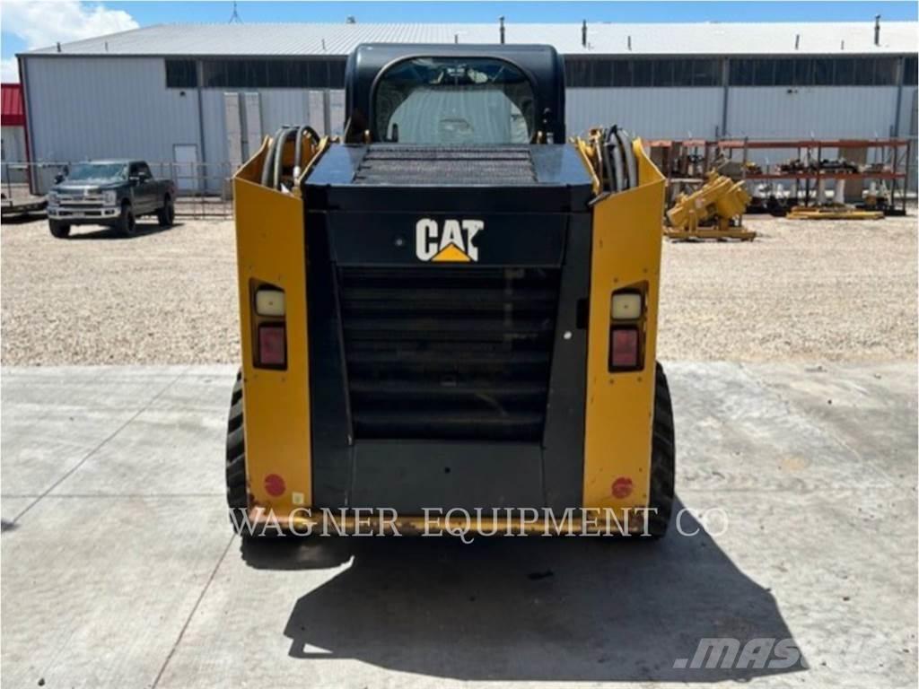 CAT 246D 滑移轉向裝載機