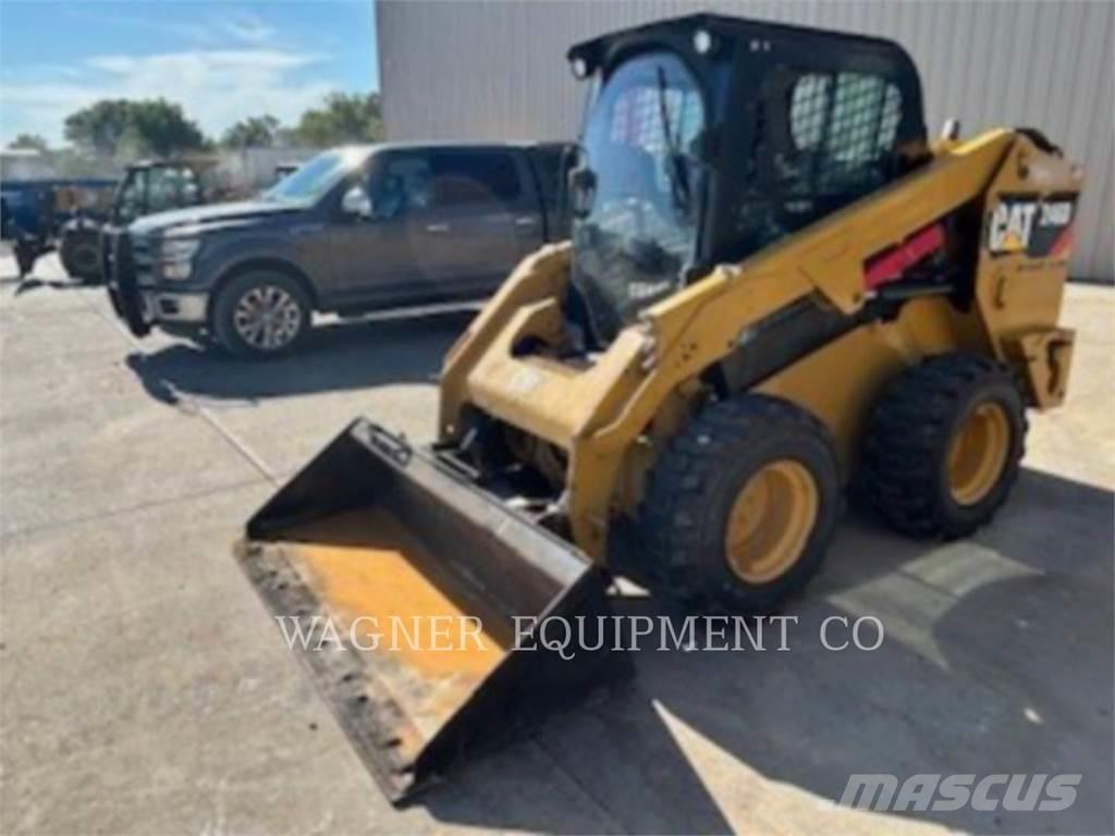 CAT 246D 滑移轉向裝載機