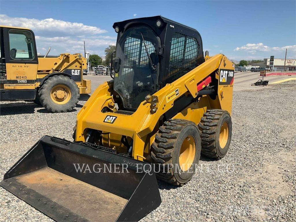 CAT 246D 滑移轉向裝載機