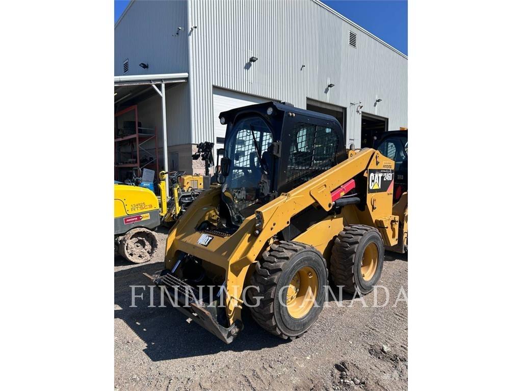 CAT 246D 滑移轉向裝載機