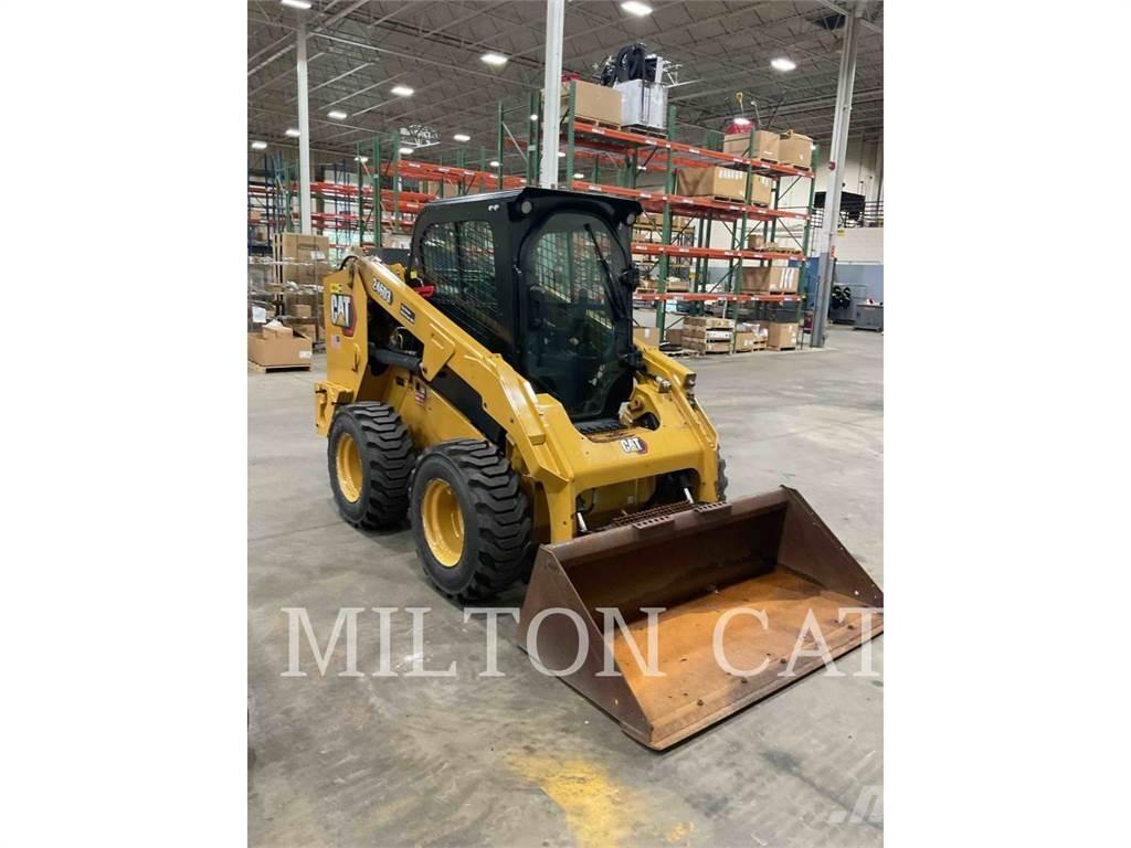 CAT 246D 3 滑移轉向裝載機