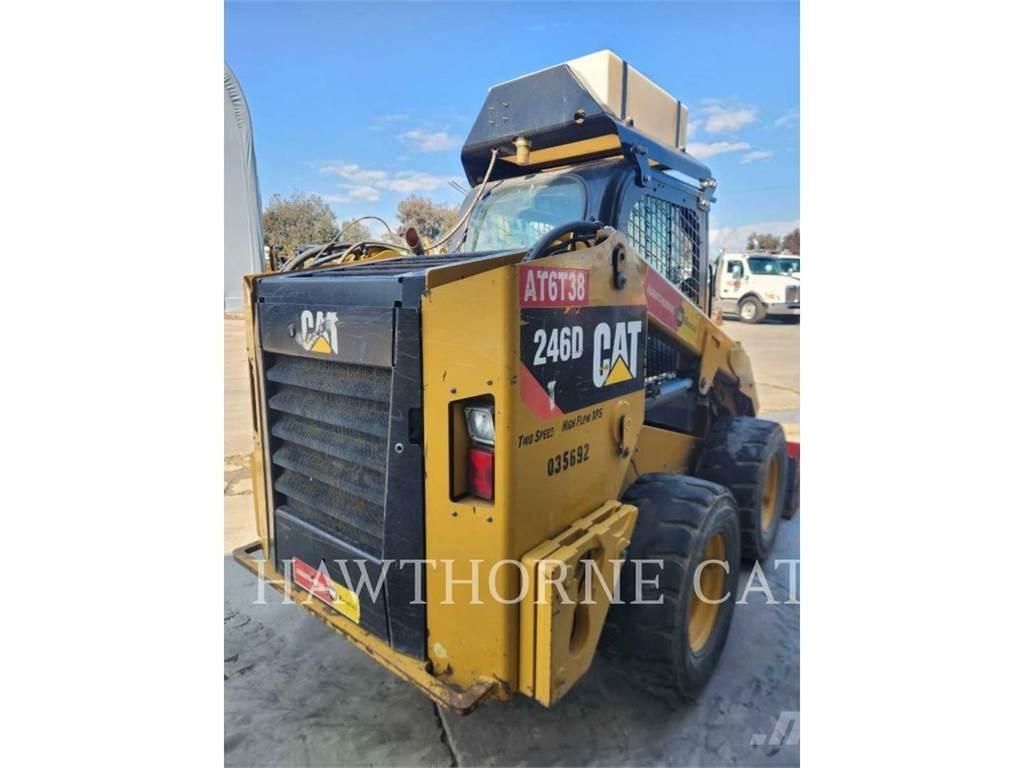 CAT 246D CBHF 滑移轉向裝載機