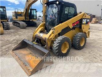 CAT 246D HF 滑移轉向裝載機