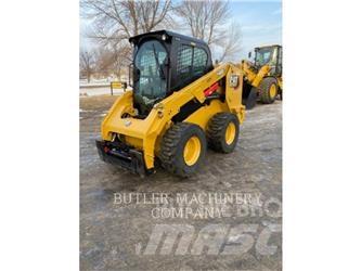 CAT 246D3 滑移轉向裝載機