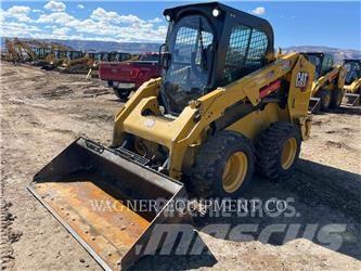 CAT 246D3 滑移轉向裝載機