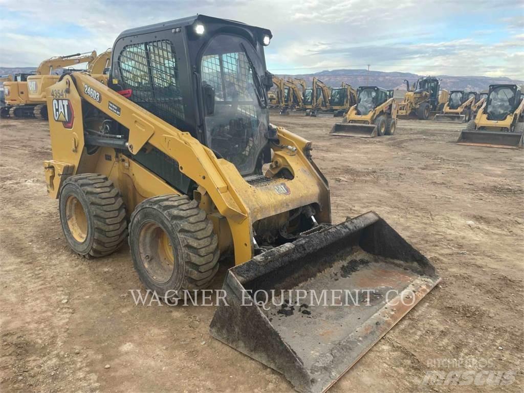 CAT 246D3 滑移轉向裝載機